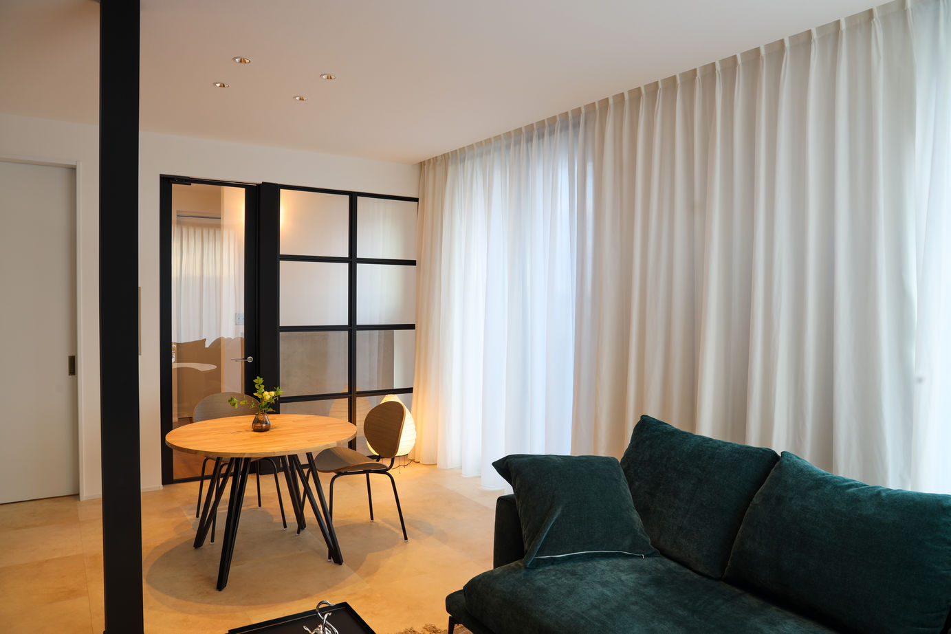 栃木ハウス 【間取り図有】見晴らしのいい高台に建つシンプルモダンな住宅の建築実例画像5