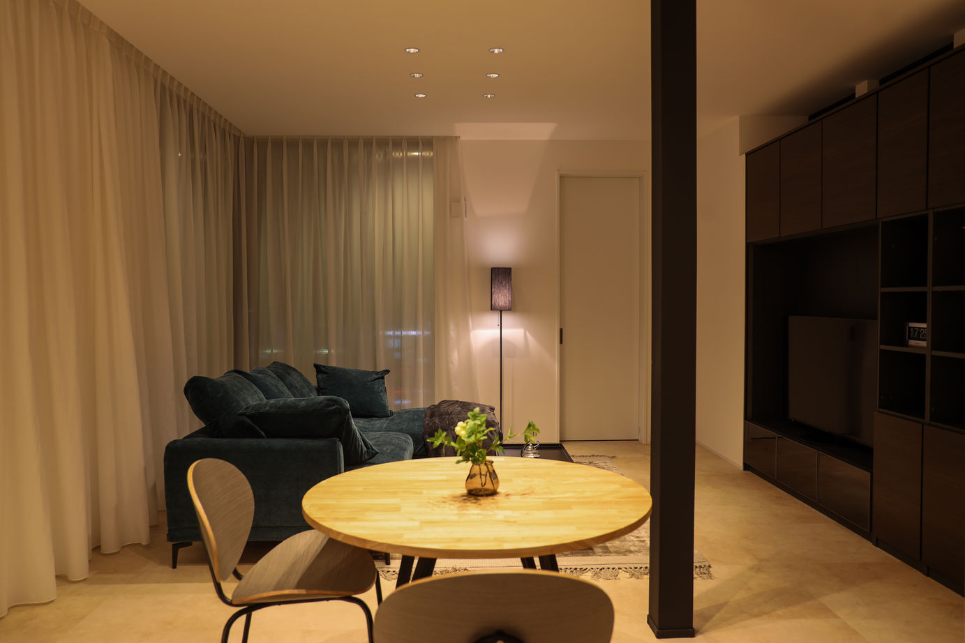 栃木ハウス 【間取り図有】見晴らしのいい高台に建つシンプルモダンな住宅の建築実例画像7