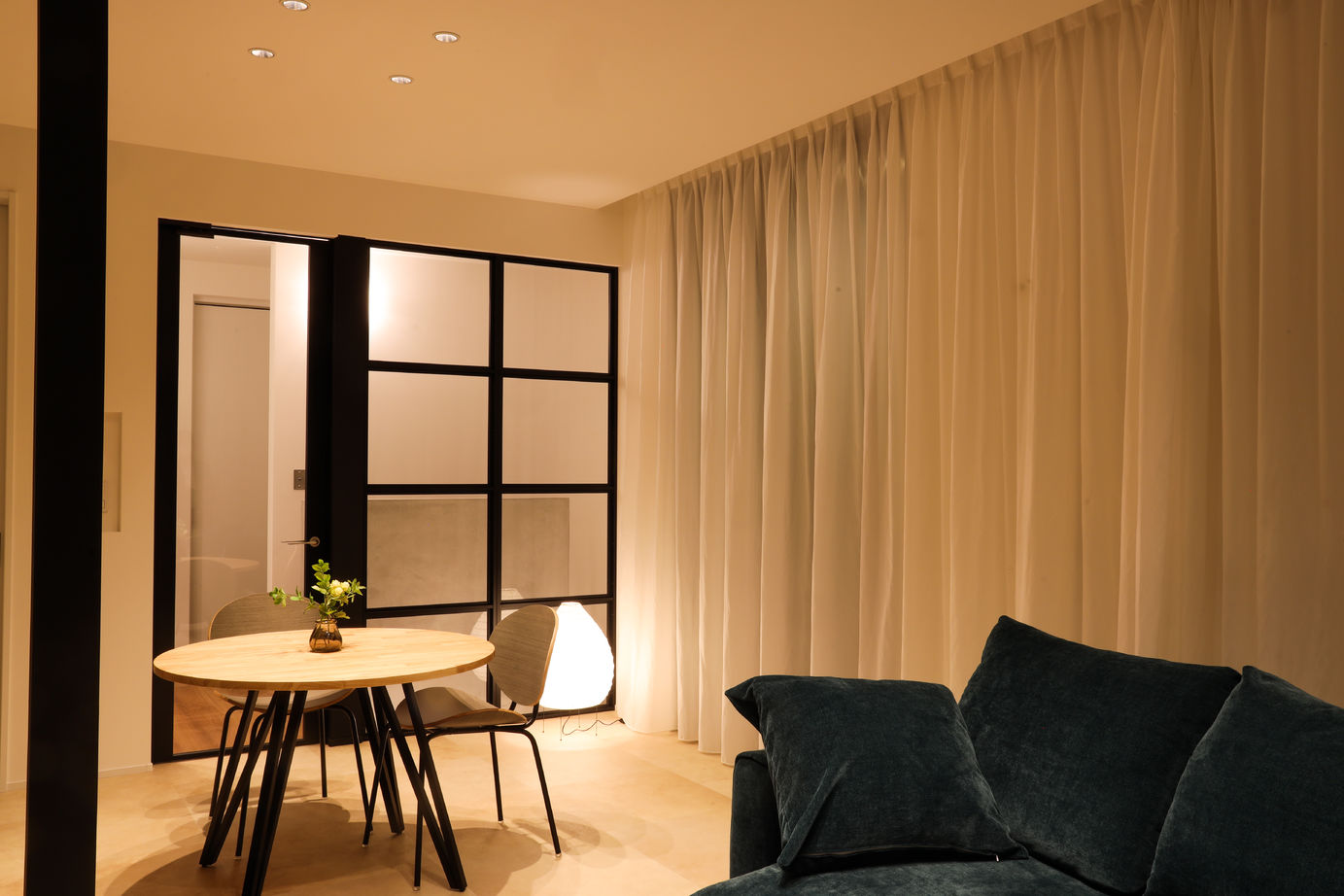 栃木ハウス 【間取り図有】見晴らしのいい高台に建つシンプルモダンな住宅の建築実例画像8