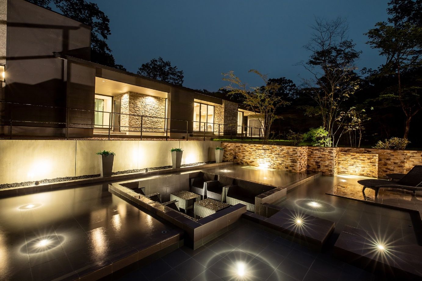 栃木ハウス 水盤が美しい、アウトドアリビングがある別荘の建築実例画像9