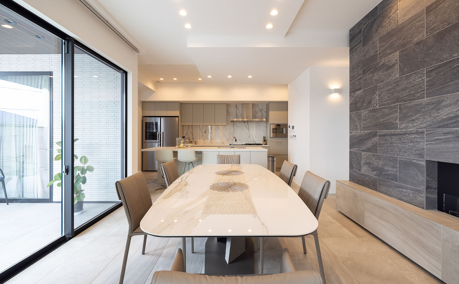 栃木ハウス 閑静な住宅街に佇む、ラグジュアリーなリゾートハウスの建築実例画像7