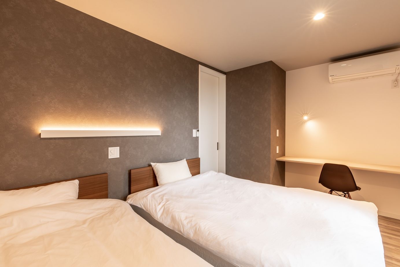 栃木ハウス スタイリッシュで大きな窓がある開放的な別荘の建築実例画像6