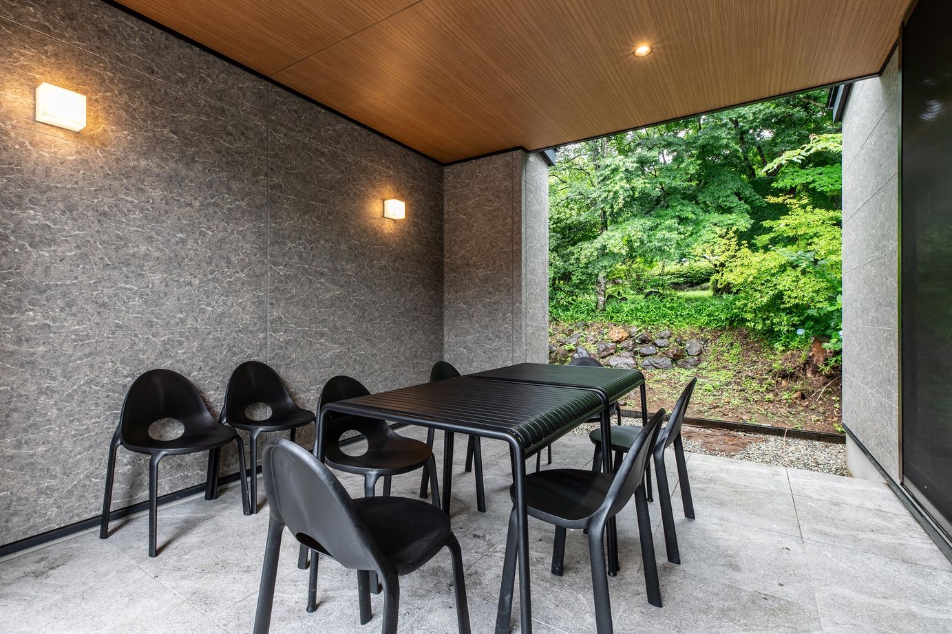 栃木ハウス スタイリッシュで大きな窓がある開放的な別荘の建築実例画像10