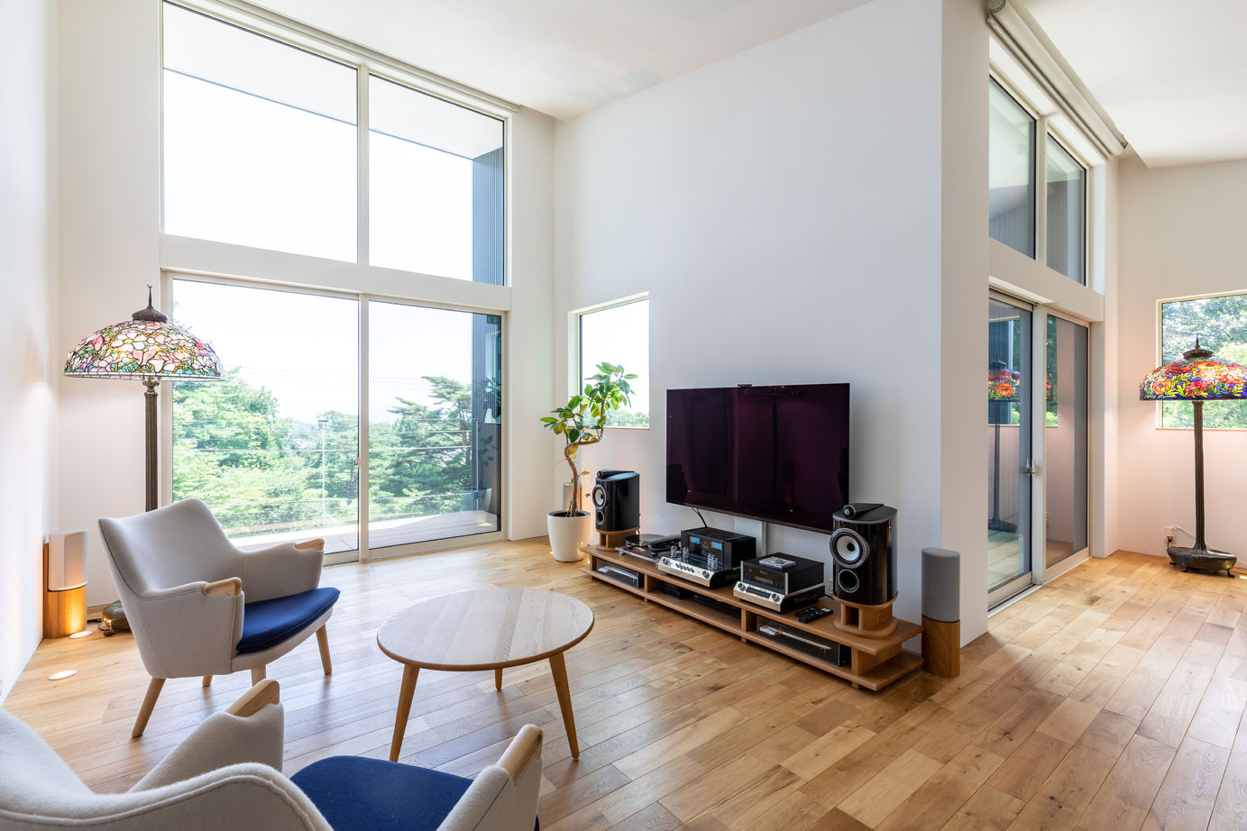 栃木ハウス 雁行する斜面の家の建築実例画像3