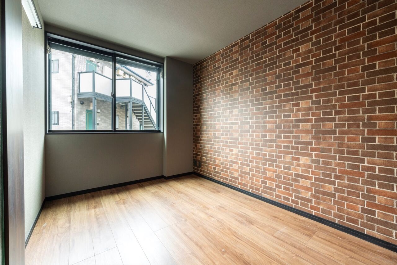 BLISS 【敷地面積15.2坪/2200万円/間取り図有り】煉瓦造り風の壁面が映える、狭小地に建つ開放的な賃貸併用住宅の建築実例画像10