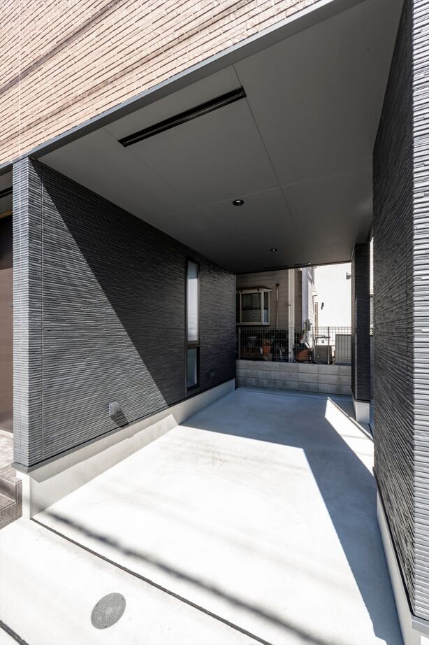 BLISS 【敷地面積13.8坪/2000万円/間取り図有り】重厚感のある外観と高級感に満ちたインテリアが魅力の住まいの建築実例画像10