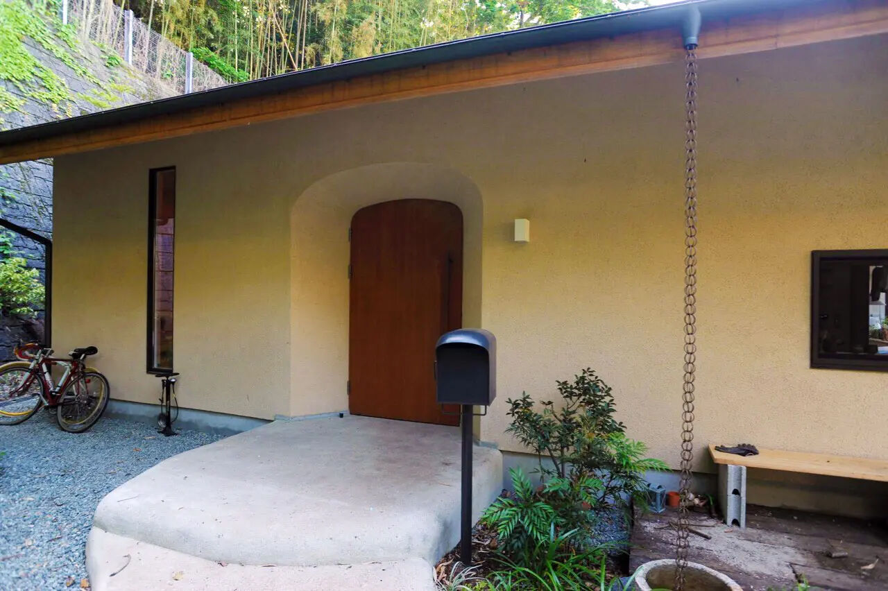 トトモニ　一級建築士事務所 【二世帯住宅/4500万円～/52坪】崖地の眺望を最大限に活かす。ゆるやかで、やさしい時間が流れる二世帯住宅の建築実例画像12