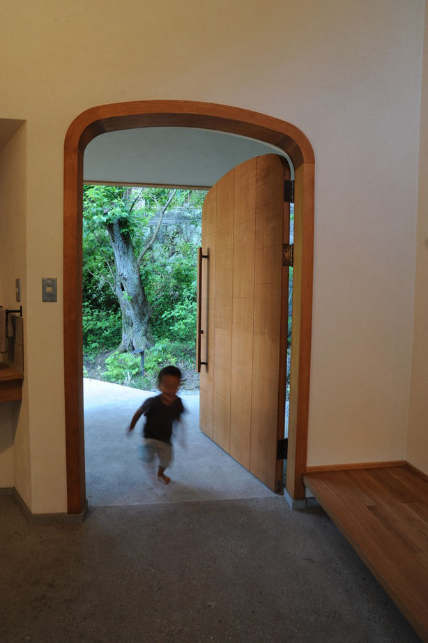 トトモニ　一級建築士事務所 【二世帯住宅/4500万円～/52坪】崖地の眺望を最大限に活かす。ゆるやかで、やさしい時間が流れる二世帯住宅の建築実例画像13