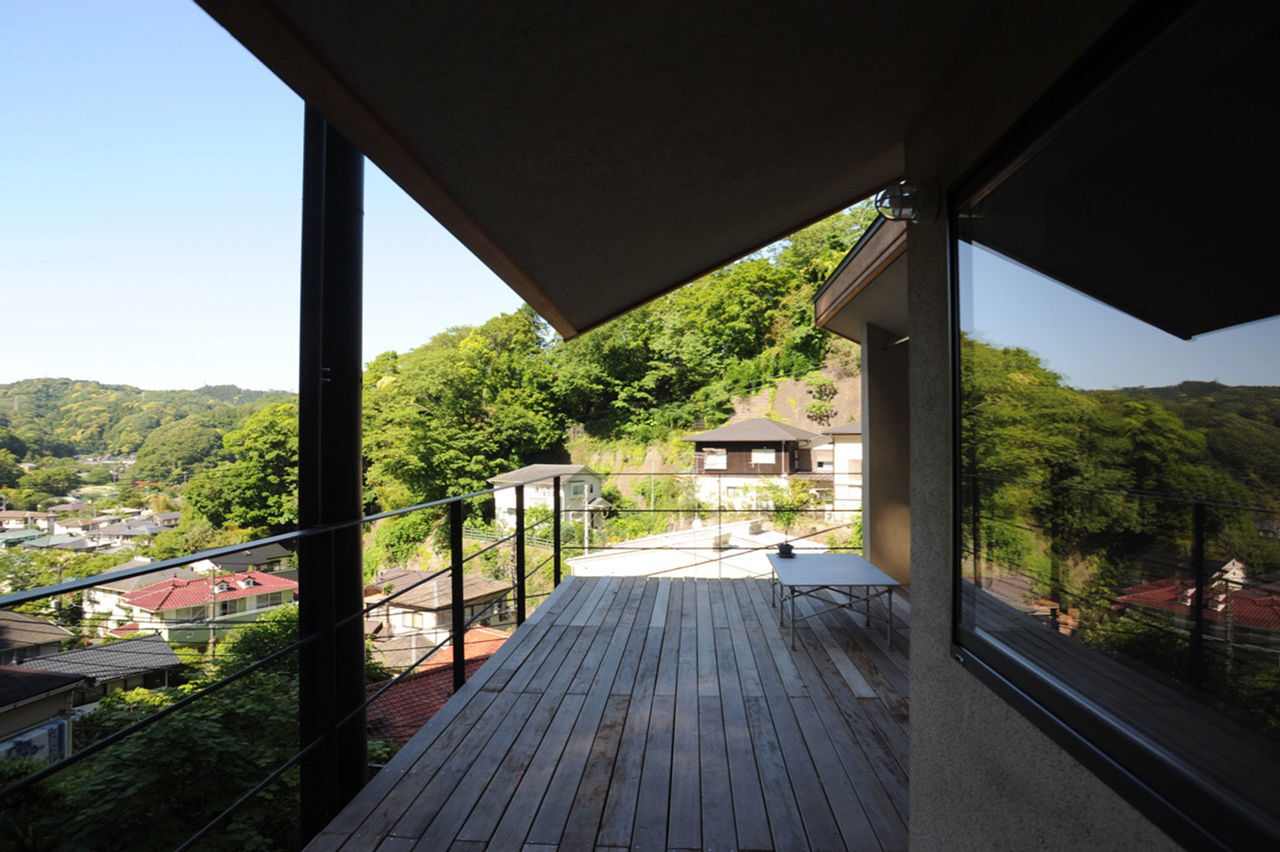 トトモニ　一級建築士事務所 【二世帯住宅/4500万円～/52坪】崖地の眺望を最大限に活かす。ゆるやかで、やさしい時間が流れる二世帯住宅の建築実例画像15