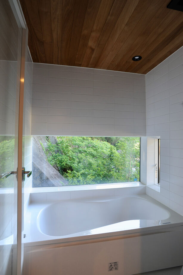 トトモニ　一級建築士事務所 【二世帯住宅/4500万円～/52坪】崖地の眺望を最大限に活かす。ゆるやかで、やさしい時間が流れる二世帯住宅の建築実例画像19