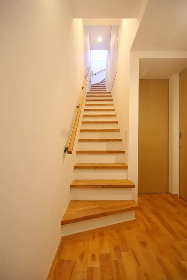 トトモニ　一級建築士事務所 【狭小地/3000万円台/22.9坪】敷地面積なんと13坪。しかも「2.7ｍ×8.8ｍ」の超長方形の地に建てた３階建ての建築実例画像10