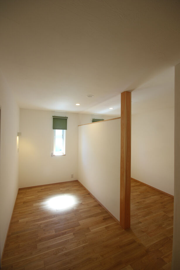 トトモニ　一級建築士事務所 【平屋スタイル/3000万円台/26坪】お互いの存在を生活の中で感じられる。心も身体も温かくなる「終の棲家」の建築実例画像7