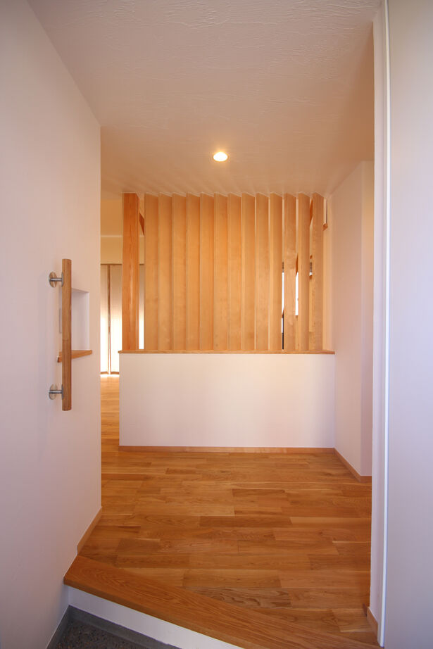 トトモニ　一級建築士事務所 【平屋スタイル/3000万円台/26坪】お互いの存在を生活の中で感じられる。心も身体も温かくなる「終の棲家」の建築実例画像9