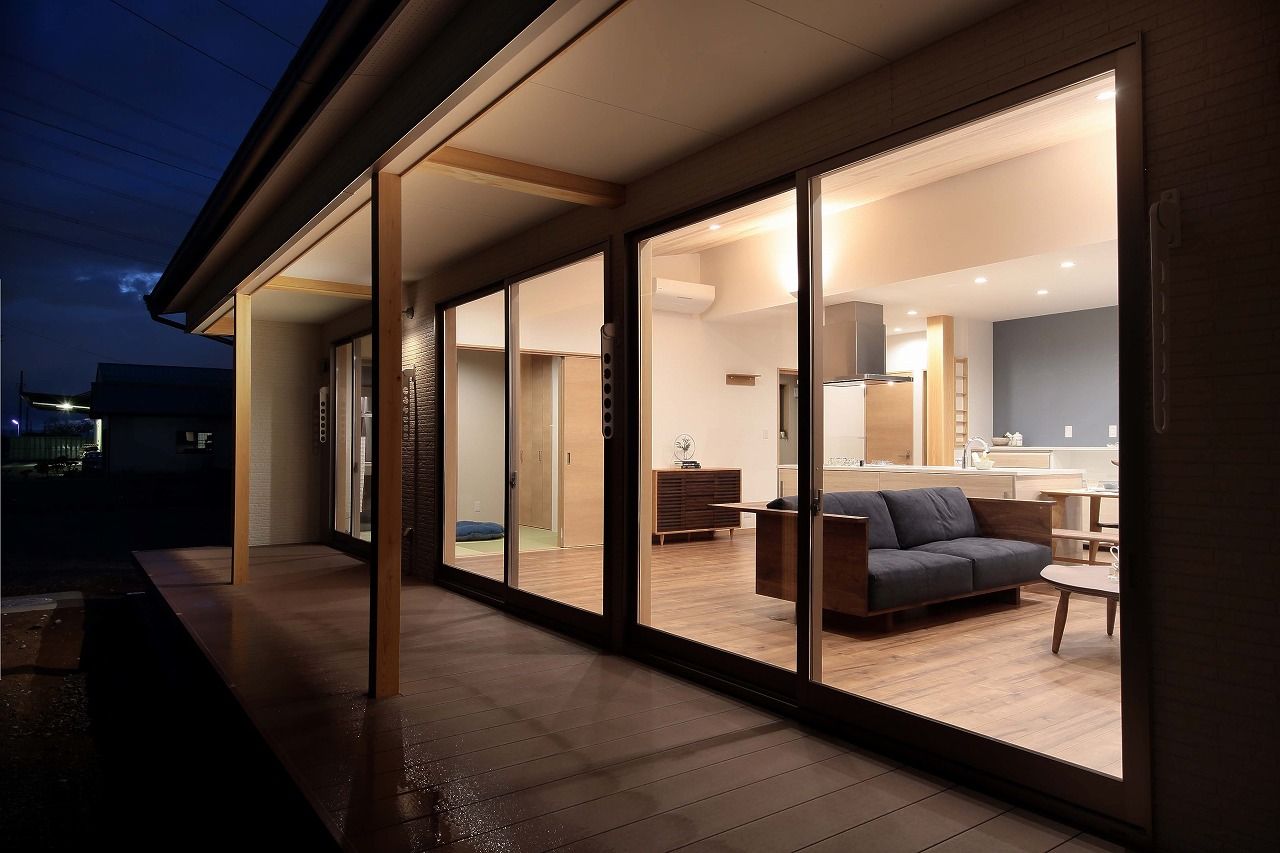 平屋専門店　平屋工房 【本体価格2000万円／32.5坪／平屋】室内の木のぬくもり、外の自然の緑に癒される平屋の建築実例画像8