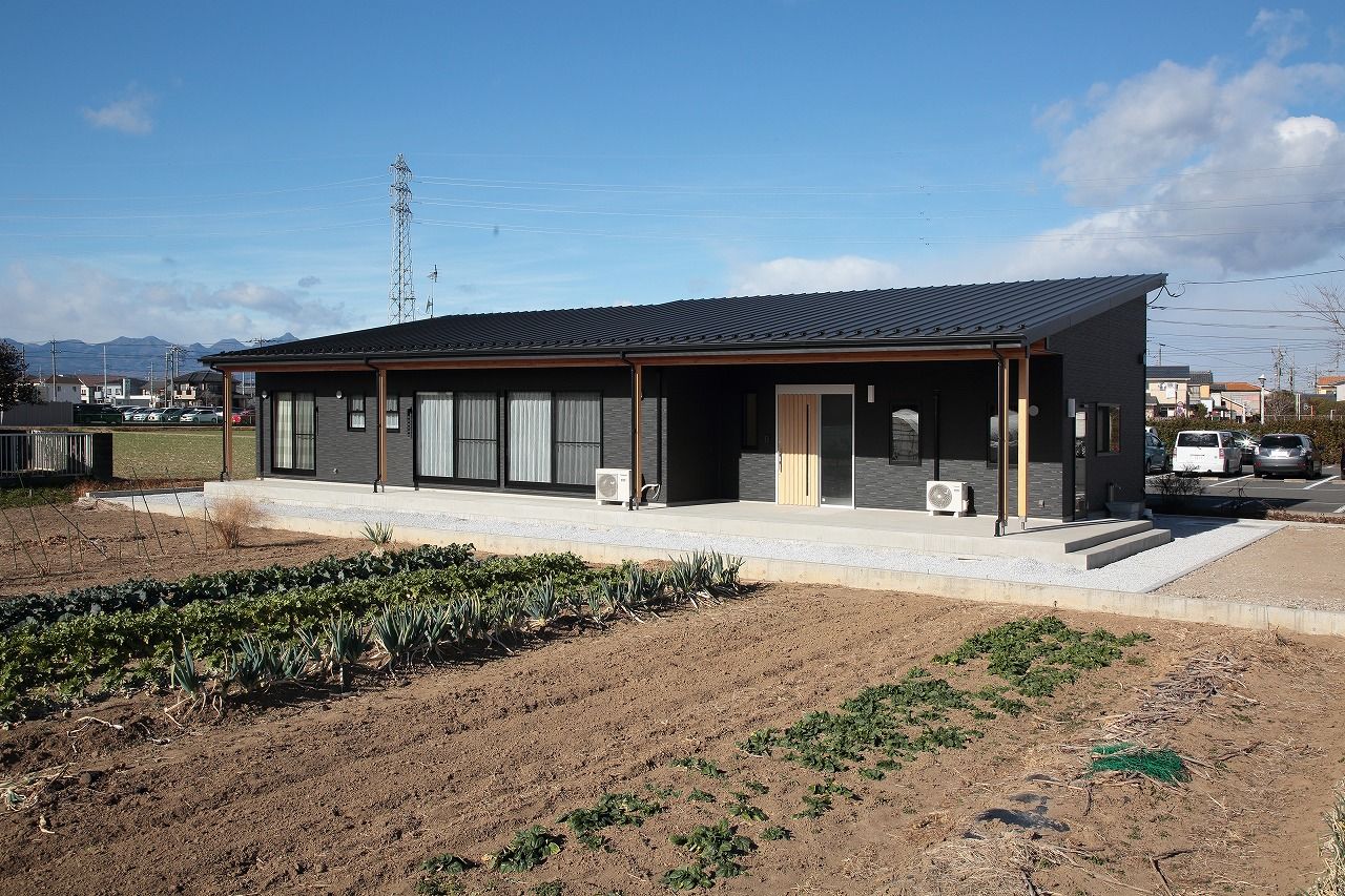 平屋専門店　平屋工房 【本体価格2400万円/35坪/平屋】室内に居ながら外と繋がり、自然を感じる家の建築実例画像2