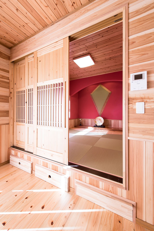 Inoue・Giken 井上技建 【自然素材×平屋】真ん中にドームがある、木の香り漂う住まいの建築実例画像2