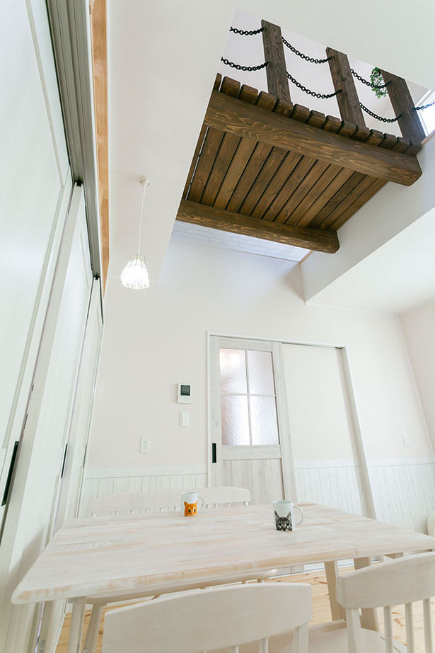 Inoue・Giken 井上技建 【妖精のすみか】家の中に吊り橋！小さい頃の夢を、自然素材とモルタル、職人の手仕事で実現！の建築実例画像10