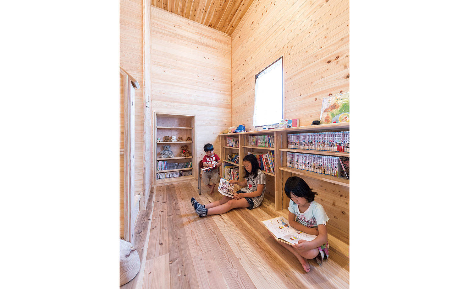 Inoue・Giken 井上技建 【家の真ん中にすべり台、子ども部屋にうんてい、防音音楽室】 5人の子どもがいっぱい遊べる【間取図掲載】の建築実例画像8