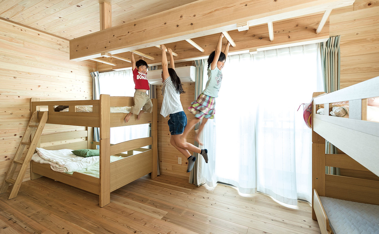 Inoue・Giken 井上技建 【家の真ん中にすべり台、子ども部屋にうんてい、防音音楽室】 5人の子どもがいっぱい遊べる【間取図掲載】の建築実例画像10