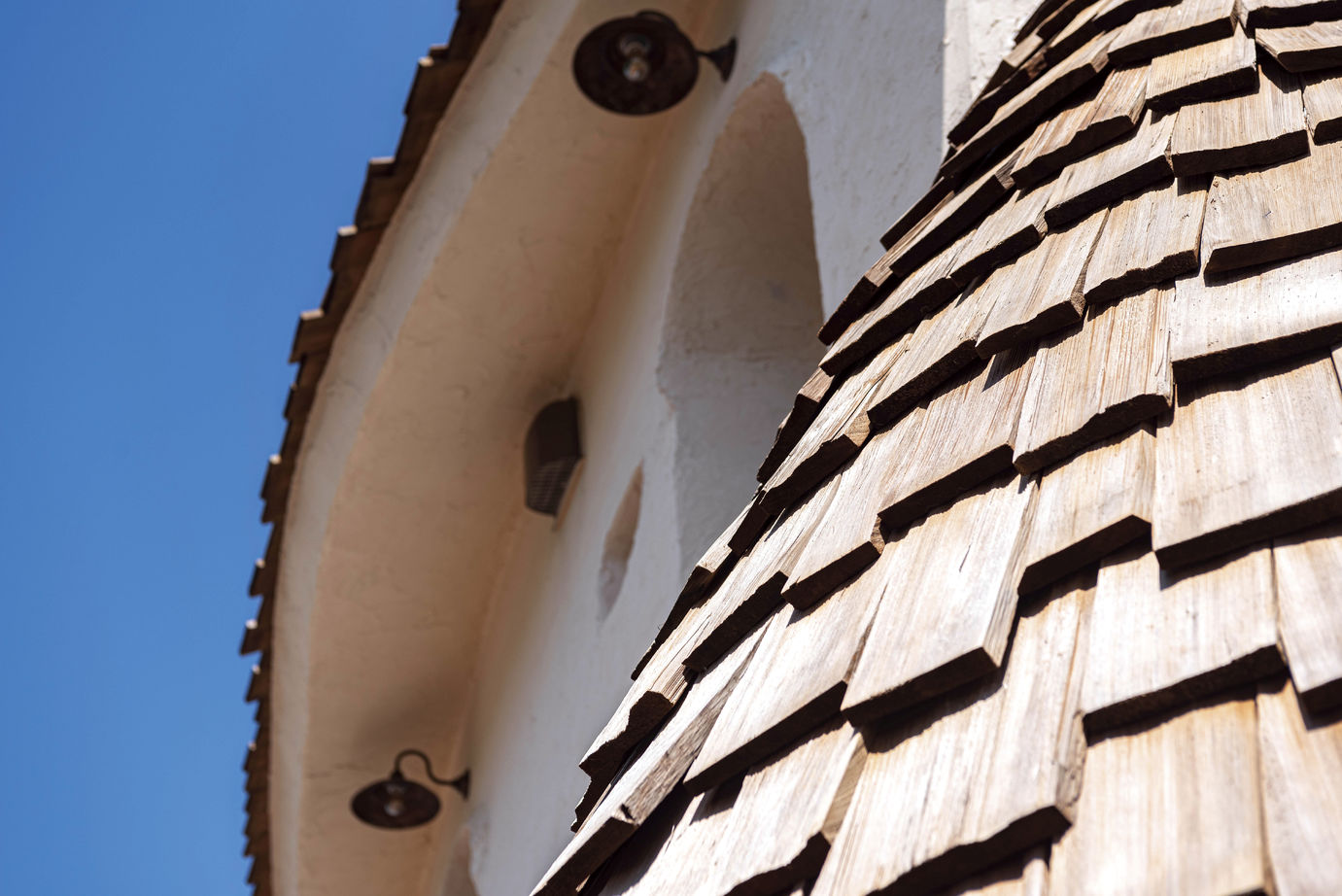 Inoue・Giken 井上技建 まるでお菓子の家!?「普通じゃない」は面白い！遊び心満載の社長、職人と建てた、曲線外観のお家の建築実例画像3