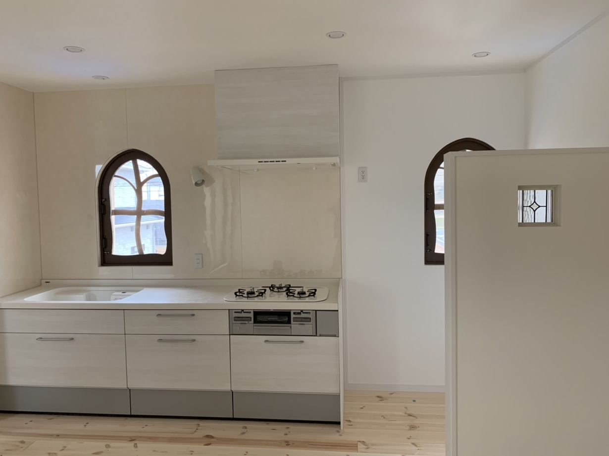 Inoue・Giken 井上技建 まるでお菓子の家!?「普通じゃない」は面白い！遊び心満載の社長、職人と建てた、曲線外観のお家の建築実例画像8