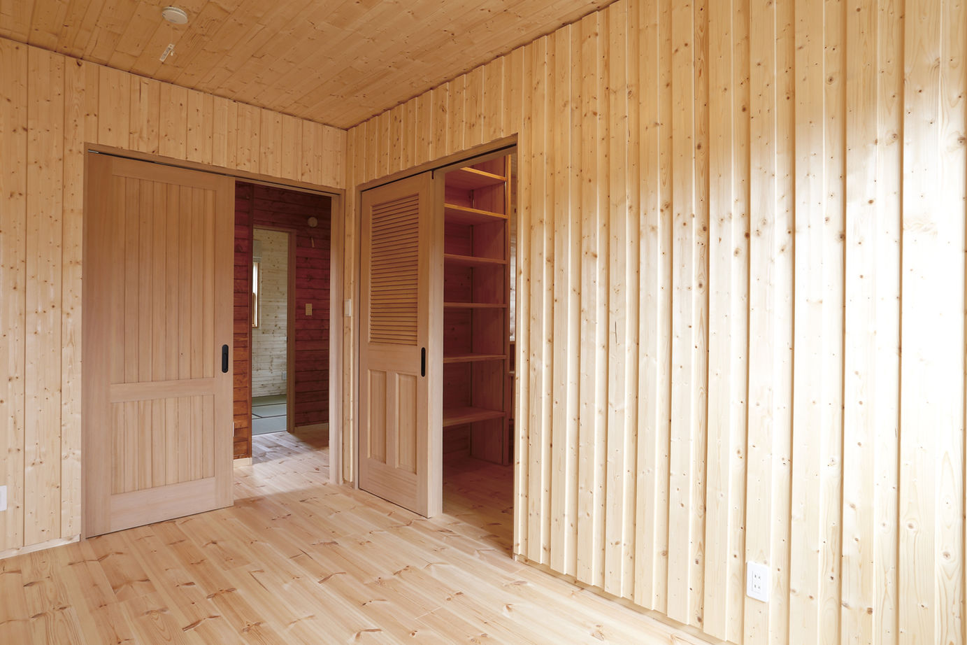 Inoue・Giken 井上技建 【2450万円/３人家族/３LDK+隠し部屋】絵本の中に住むような世界観　壁を「彫って」生み出す造形美の建築実例画像8