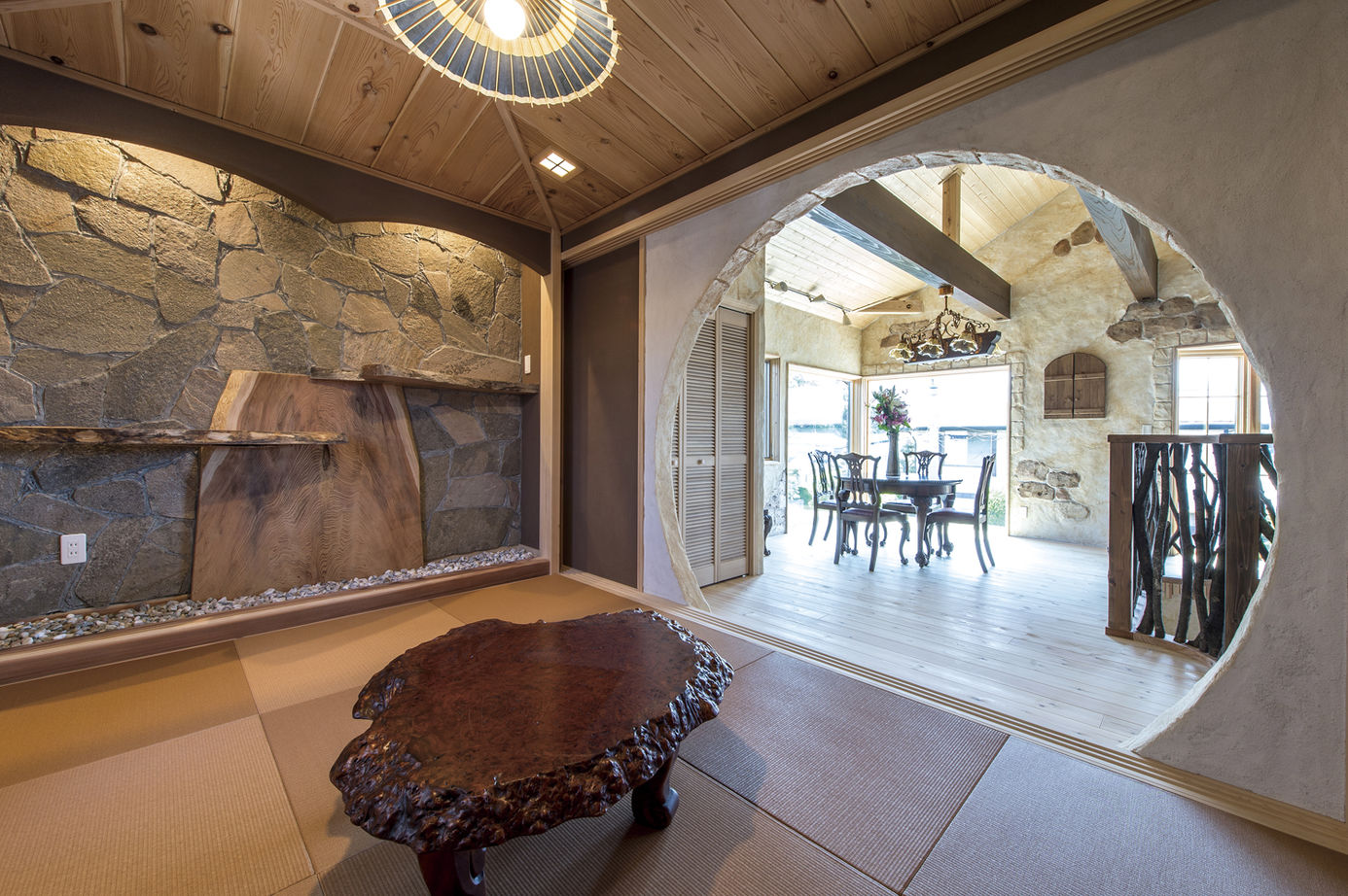 Inoue・Giken 井上技建 まるで海外の古屋敷？職人技で自然素材から生み出す独創的なアンティークの世界観の建築実例画像7