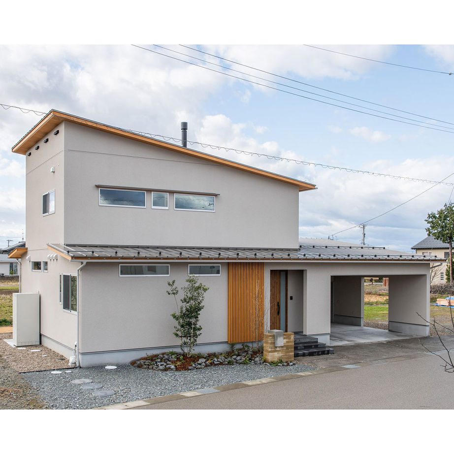 梶谷建設 アウトドア好き家族の、大きな窓から自然を取りこむ家。【ビルトインガレージ】【ウッドデッキ】の建築実例画像1