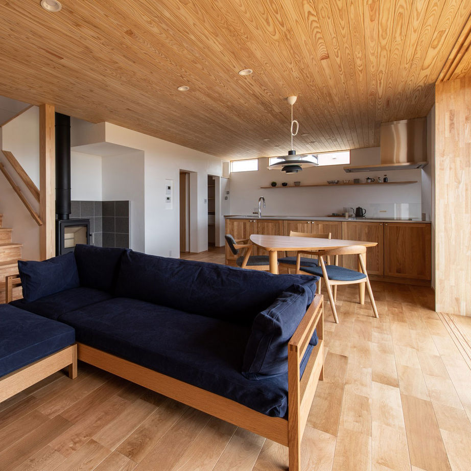 梶谷建設 アウトドア好き家族の、大きな窓から自然を取りこむ家。【ビルトインガレージ】【ウッドデッキ】の建築実例画像4