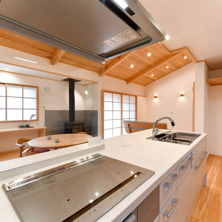 梶谷建設 家族が集う平屋の家【薪ストーブ】【ウッドデッキ】【サンルーム】【エアパス工法】の建築実例画像5