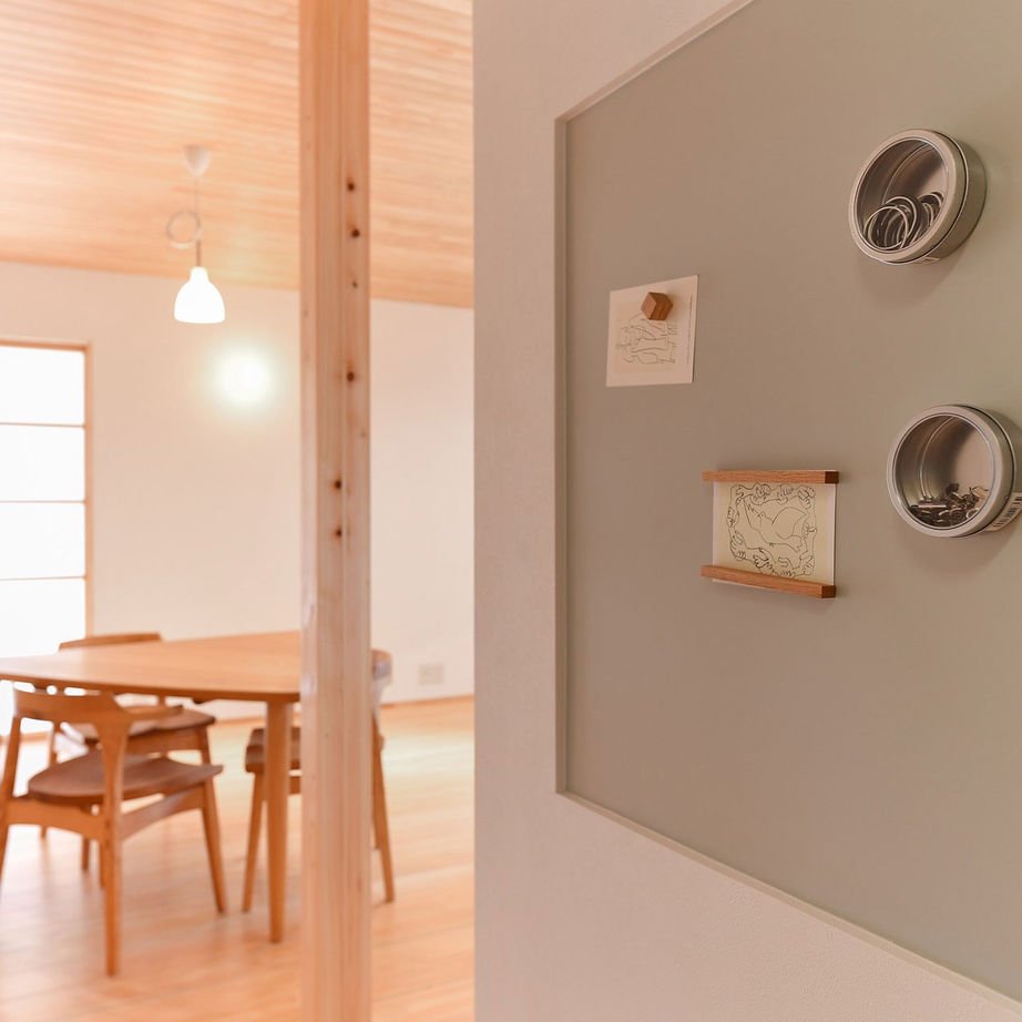 梶谷建設 ていねいな暮らしを紡ぐ家【独立キッチン】【書斎コーナー】【懸垂バー付トレーニングできるサンルーム】の建築実例画像3