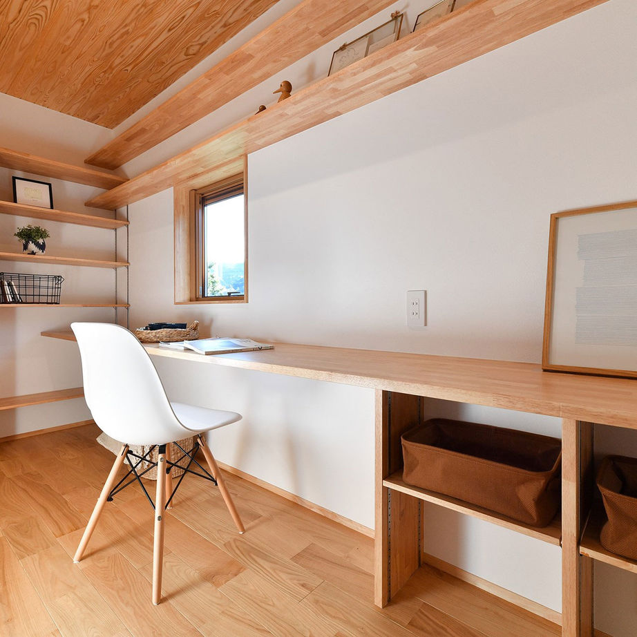 梶谷建設 ていねいな暮らしを紡ぐ家【独立キッチン】【書斎コーナー】【懸垂バー付トレーニングできるサンルーム】の建築実例画像6