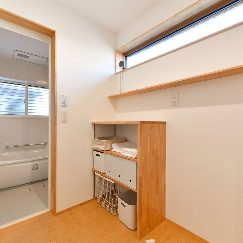 梶谷建設 ていねいな暮らしを紡ぐ家【独立キッチン】【書斎コーナー】【懸垂バー付トレーニングできるサンルーム】の建築実例画像8