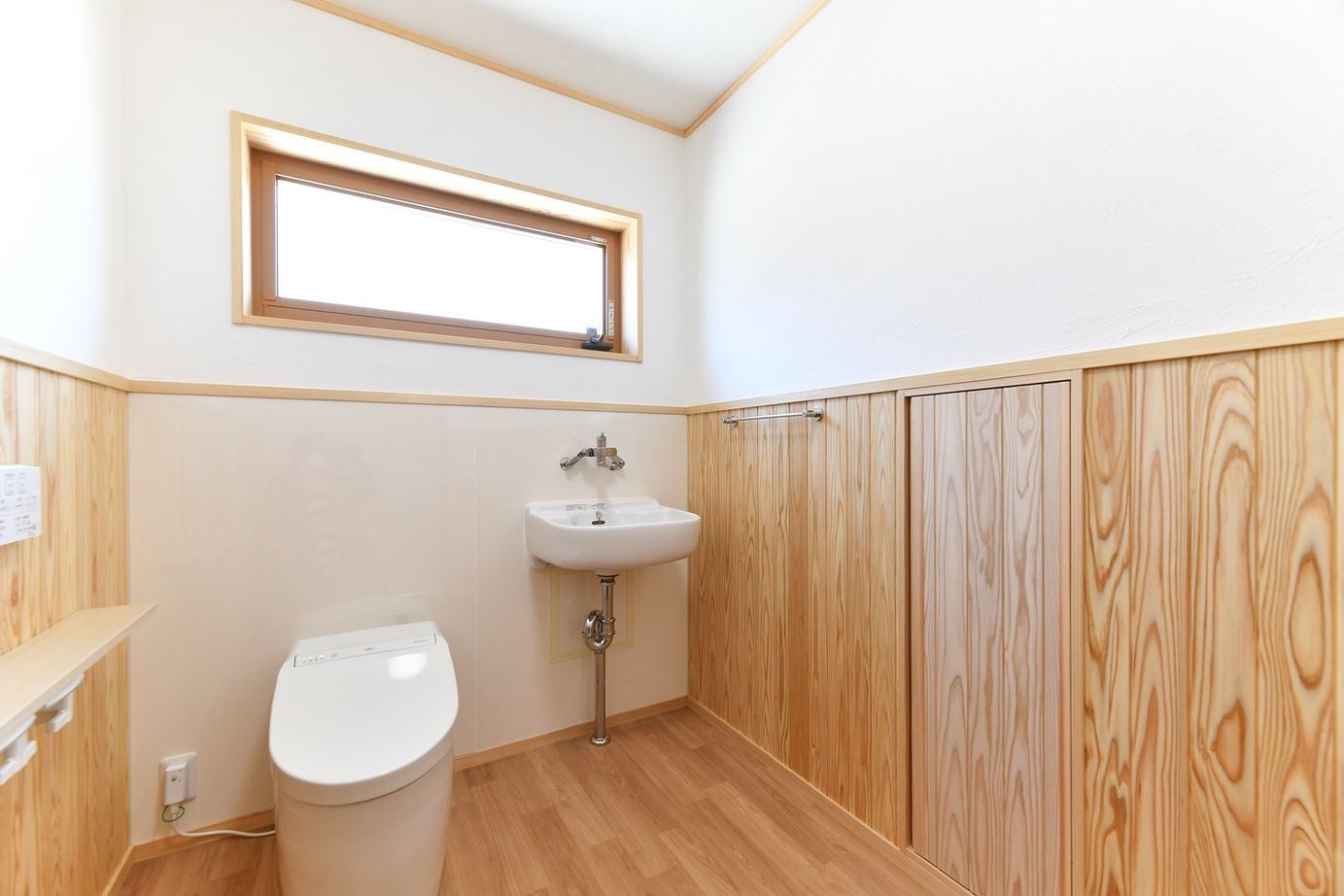 梶谷建設 【平屋/薪ストーブ/バリアフリー】シニアご夫妻のための伸びやかな平屋の住まいの建築実例画像9