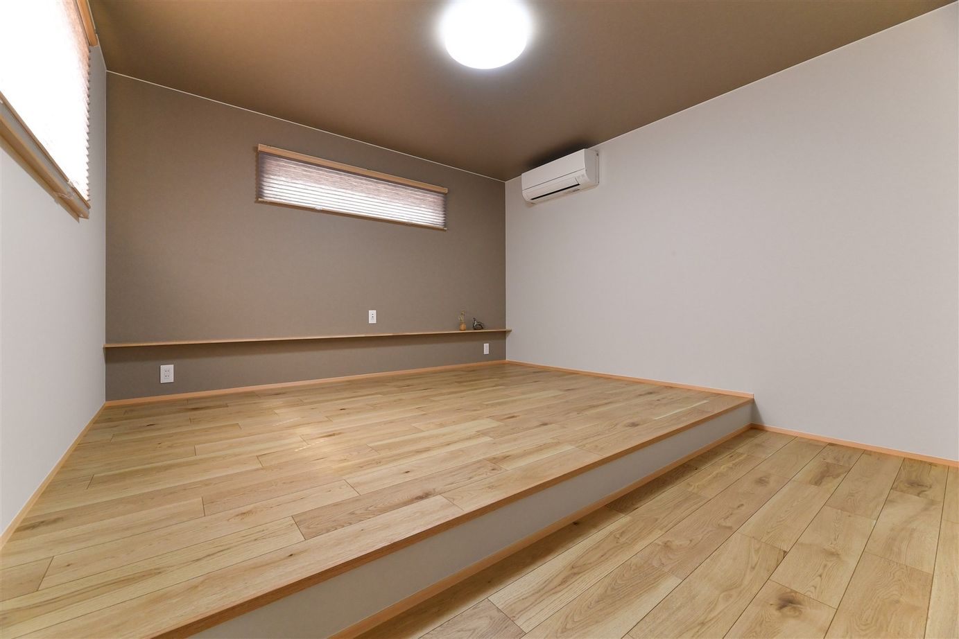 梶谷建設 軽やかに和のしつらえを取り入れた家【ファミリークローク】【籠り感のある和室】【格子のある外観】の建築実例画像8