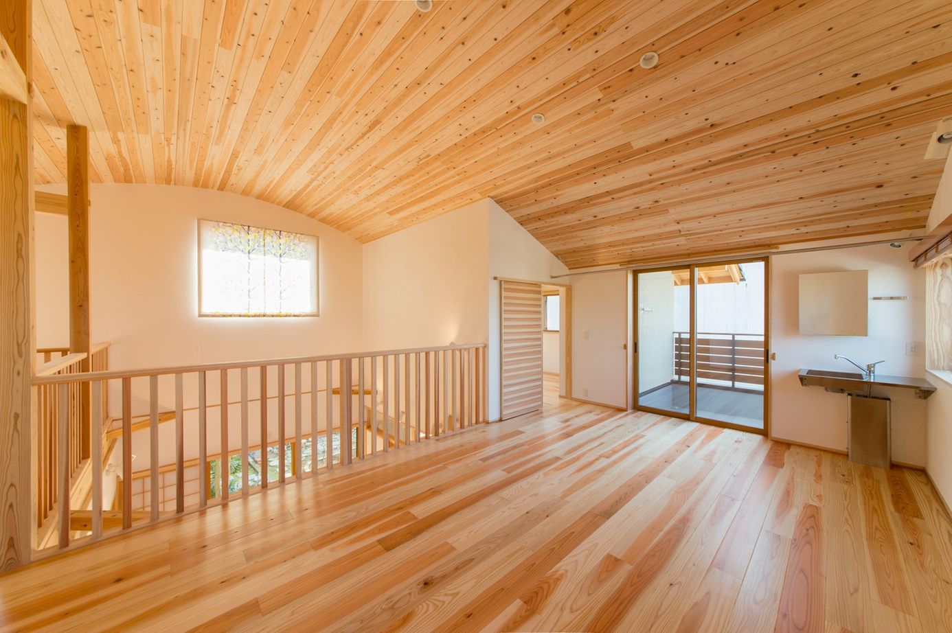 梶谷建設 こだわりのデザインが見どころ。猫ちゃんも安心して暮らせる家【ペットと暮らす/アーチ天井/ウッドデッキ】の建築実例画像2