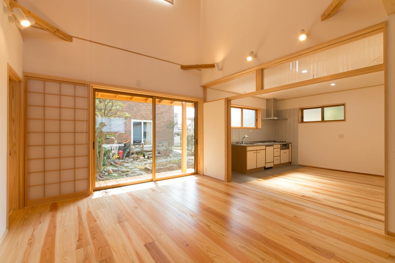 梶谷建設 こだわりのデザインが見どころ。猫ちゃんも安心して暮らせる家【ペットと暮らす/アーチ天井/ウッドデッキ】の建築実例画像3