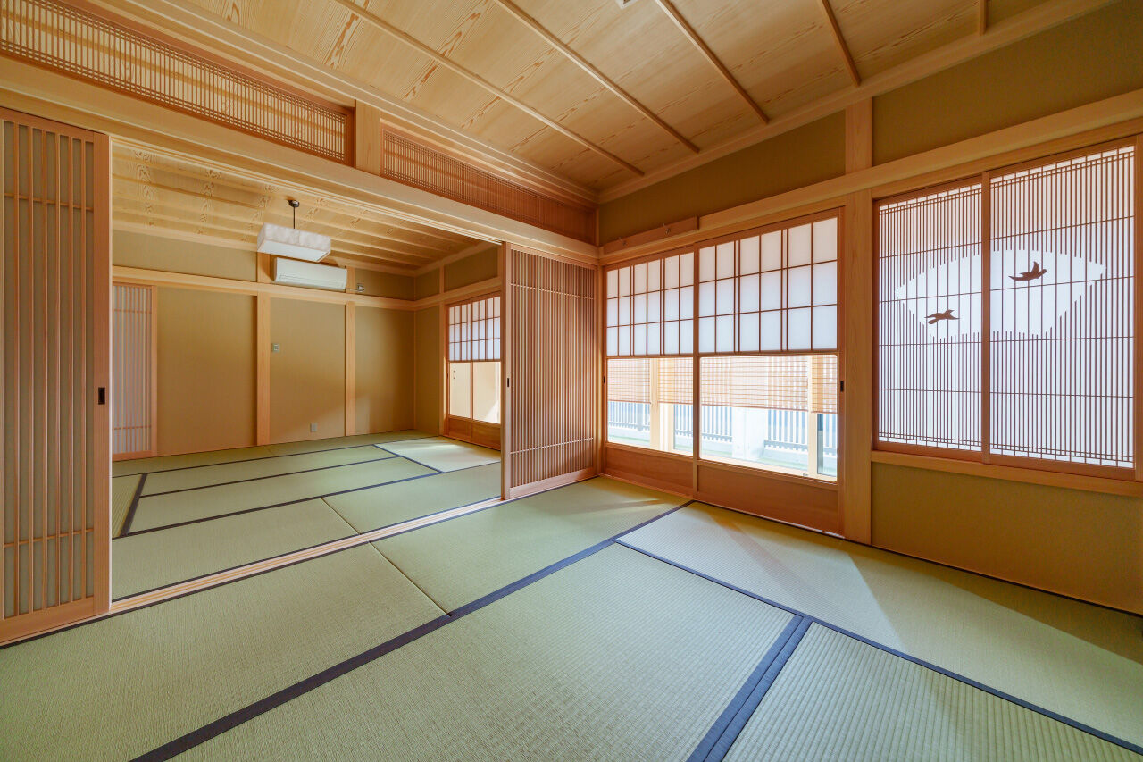 マルイチ 【滋賀県｜4000万円以上｜間取り有】素材の質感を大切に。大きな吹き抜けで繋がるモダンで美しい住まいの建築実例画像6