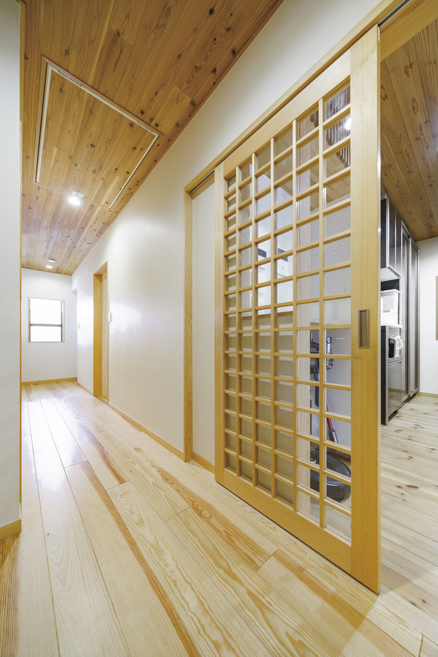 竹田工務店 【京都市・無垢材・2世帯住宅】京都産北山杉や地松を使い、造作を盛り込んだ大工の技が光る家の建築実例画像5