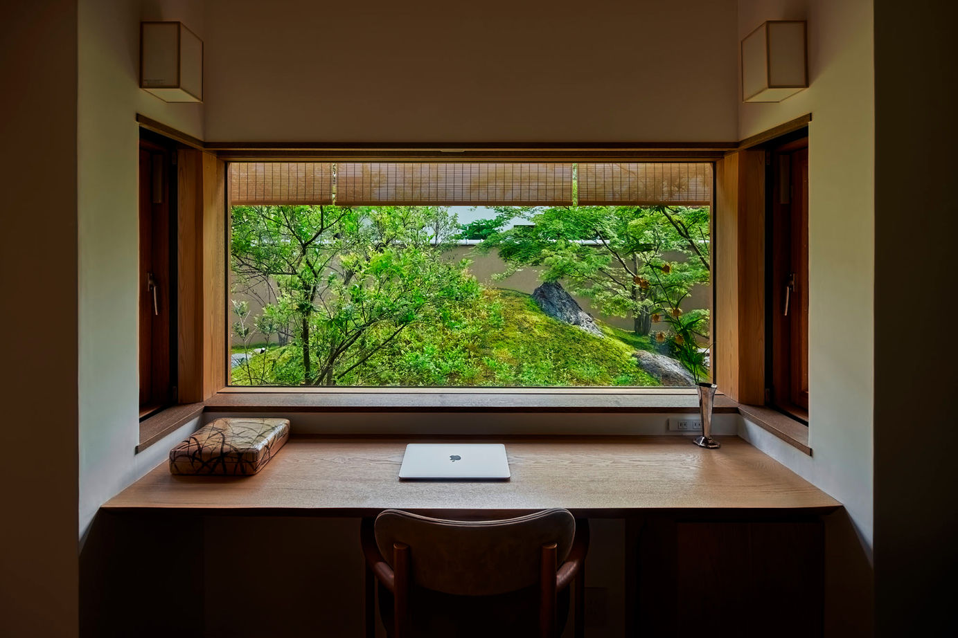 竹田工務店 【京都市・自然素材の家】大工の技巧がそこかしこに。京都産北山杉を贅沢にあしらった自然と暮らす住まいの建築実例画像6