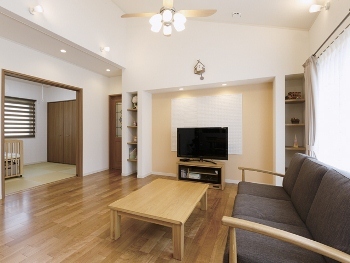 クレバリーホーム 【平屋】南欧テイストと雑貨店がテーマの全量買取型太陽光発電住宅の建築実例画像3