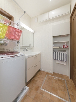 クレバリーホーム 【平屋】南欧テイストと雑貨店がテーマの全量買取型太陽光発電住宅の建築実例画像9