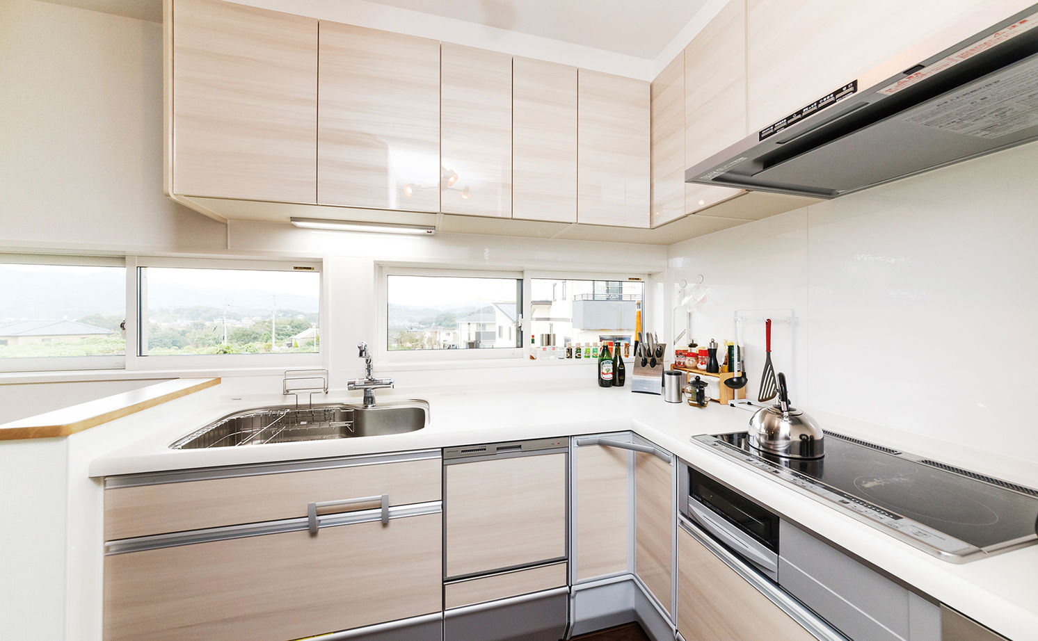 クレバリーホーム 【平屋】将来の住み心地を見据えた、光と風を感じる平屋の住まいの建築実例画像4