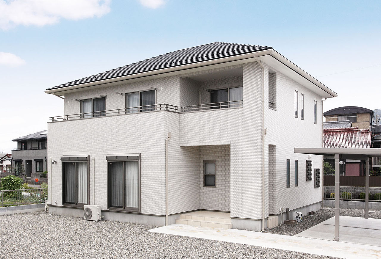 クレバリーホーム 【2000万円～2499万円／回遊動線／間取図有】使い勝手と好きなデザインを両立した大満足のマイホームの建築実例画像1