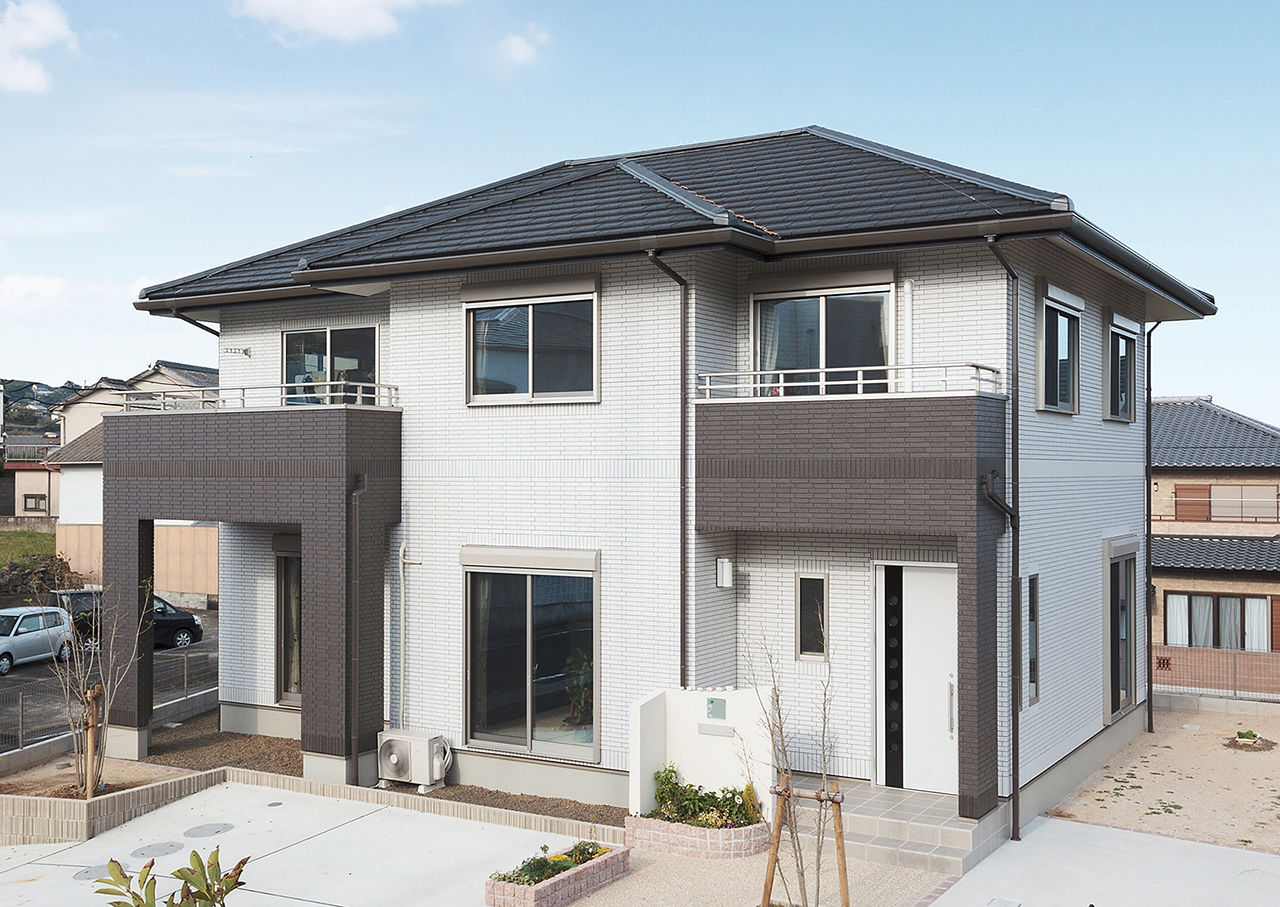 クレバリーホーム 【2000万円～2499万円／収納充実／間取図有】総タイルの外観と適切な収納計画で叶えた理想の住まいの建築実例画像1