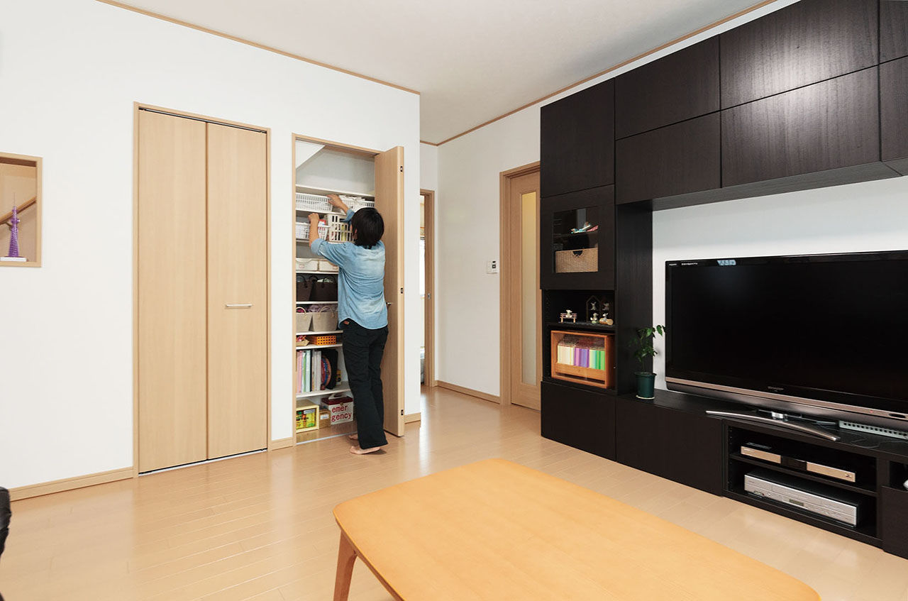 クレバリーホーム 【2000万円～2499万円／収納充実／間取図有】総タイルの外観と適切な収納計画で叶えた理想の住まいの建築実例画像5