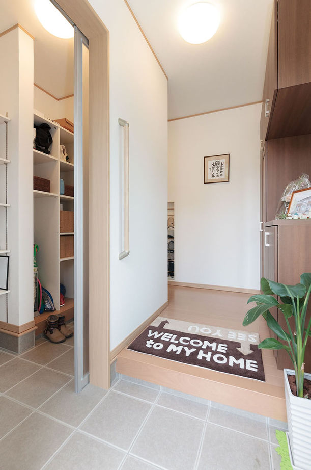 クレバリーホーム 【2000万円～2499万円／収納充実／間取図有】総タイルの外観と適切な収納計画で叶えた理想の住まいの建築実例画像9