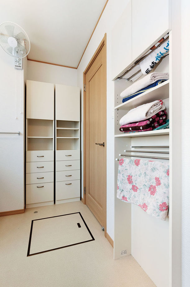 クレバリーホーム 【2000万円～2499万円／収納充実／間取図有】総タイルの外観と適切な収納計画で叶えた理想の住まいの建築実例画像10