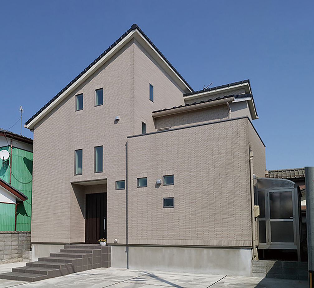 クレバリーホーム 【4000万円～／吹き抜け／間取図有】伸びやかな空間設計。デザイン性がもたらす上質な家族時間の建築実例画像1