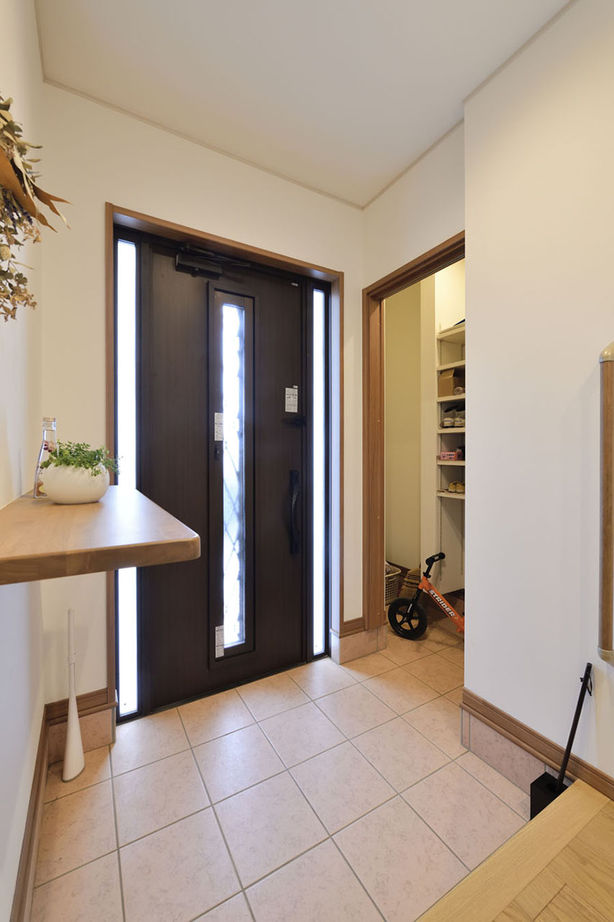 クレバリーホーム 【2000万円～2499万円／充実収納／家事がラク／間取図有】平屋の良さを採り入れた子育てしやすい2階建ての建築実例画像8